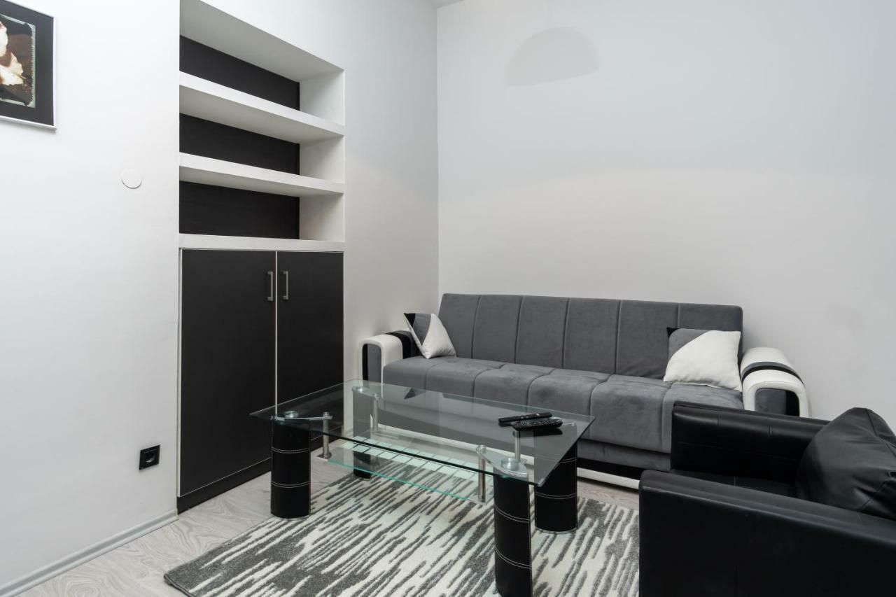 Apartman Ambasador ซาเกร็บ ภายนอก รูปภาพ
